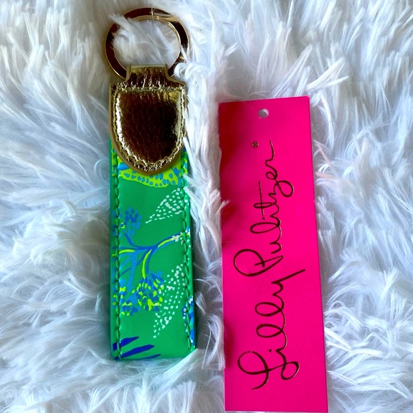 Lilly Pulitzer Accessories - Lilly Pulitzer Botanical Green in a Flutter Key Chain. New! Gold hardware.
